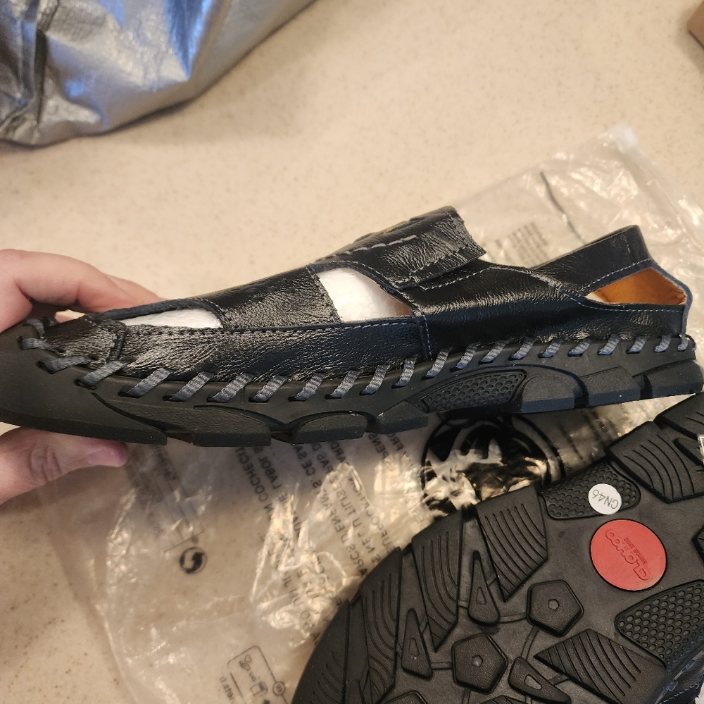 SH1 -Clohoo Men's Sandals Are Comfortable, Durable and Hand-stitched - Picture 4 of 8